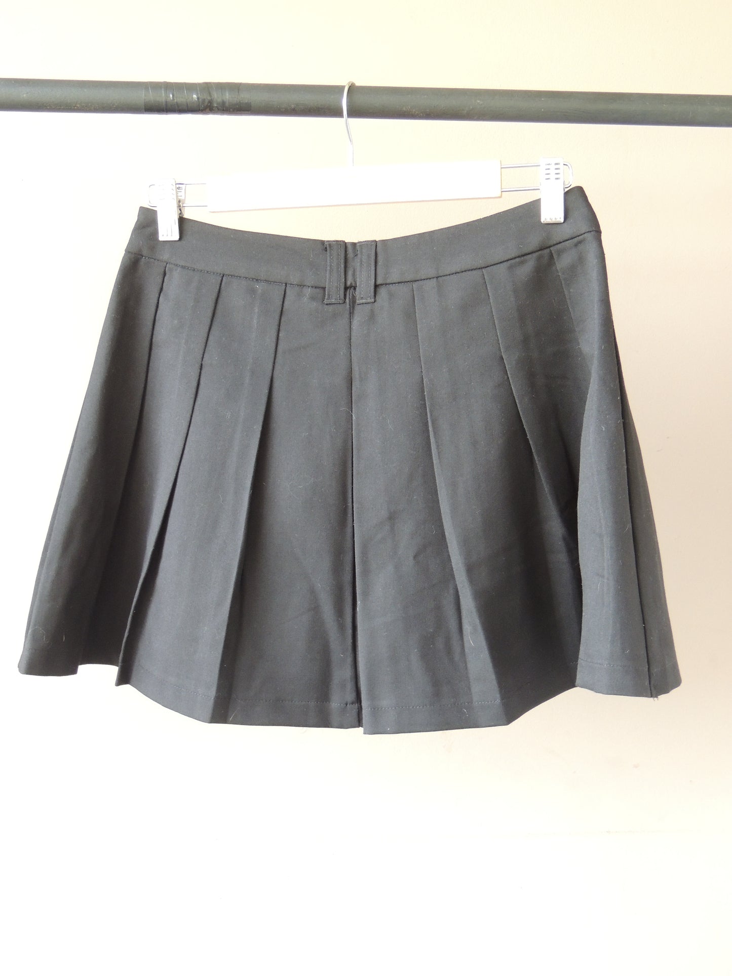Pollera tableada H&M, talle S negra