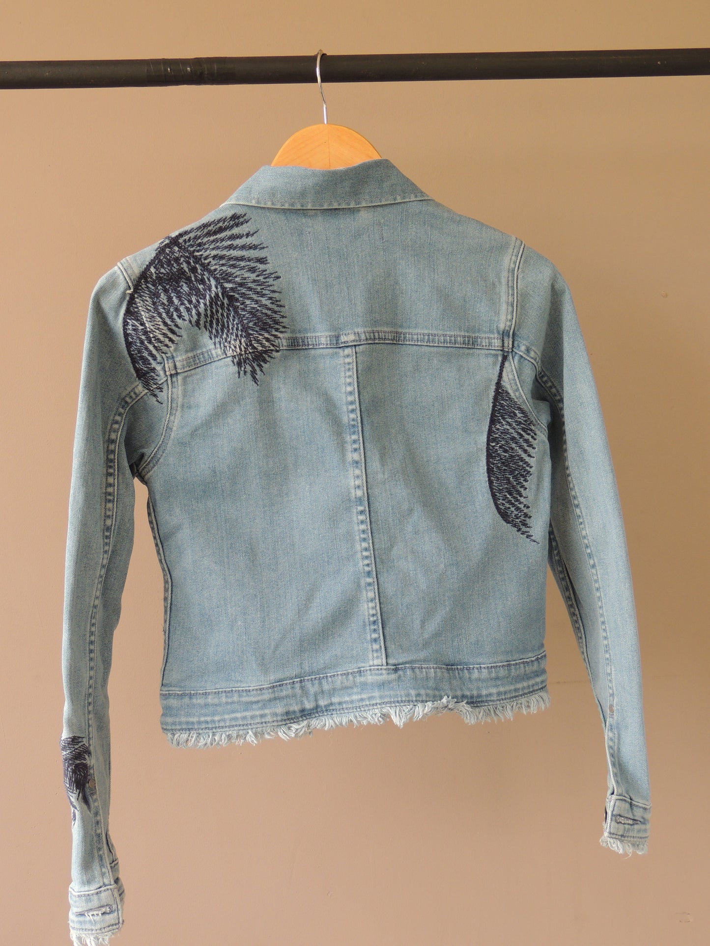 Cahqueta de Jean Rapsodia bordada, talle S