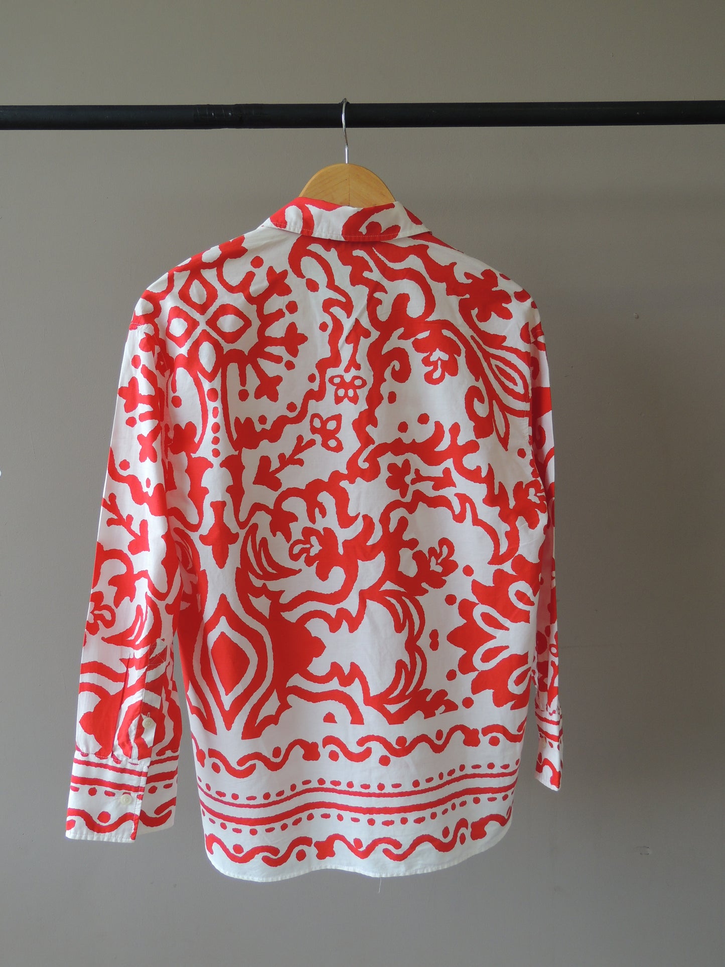Camisa Zara, estampada talle S