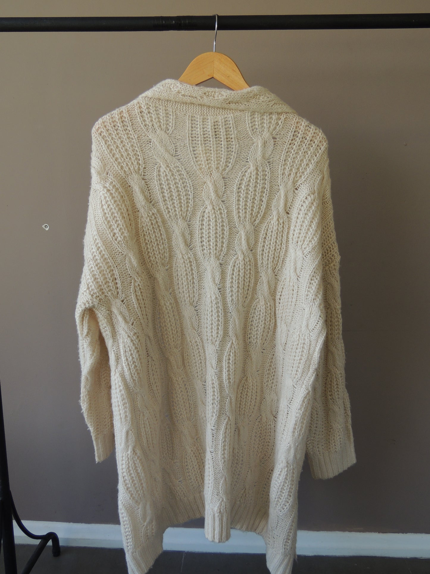 Saco tejido largo, Indian, color crudo, talle L