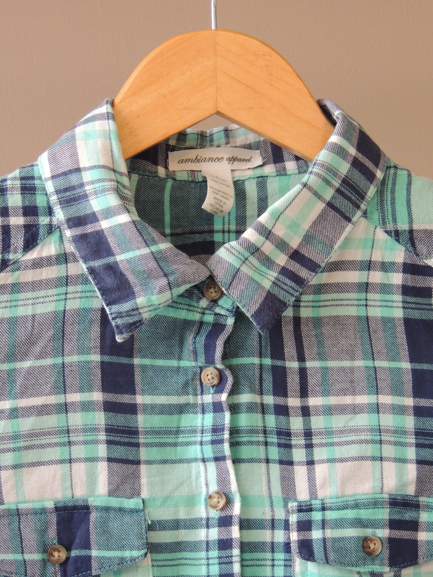 Camisa a cuadros celeste, entallada
