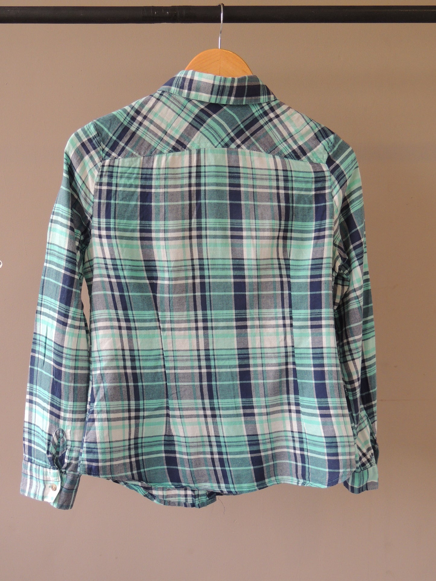 Camisa a cuadros celeste, entallada